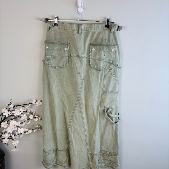 Fashion Nova Split Front Denim Maxi Skirt NWT Size XL - Picture 3 of 3